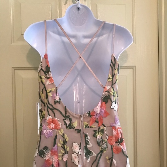 Sequin Hearts Mermaid Gown with Embroidered Floral Mesh Overlay. Sz 7 - Picture 7 of 10